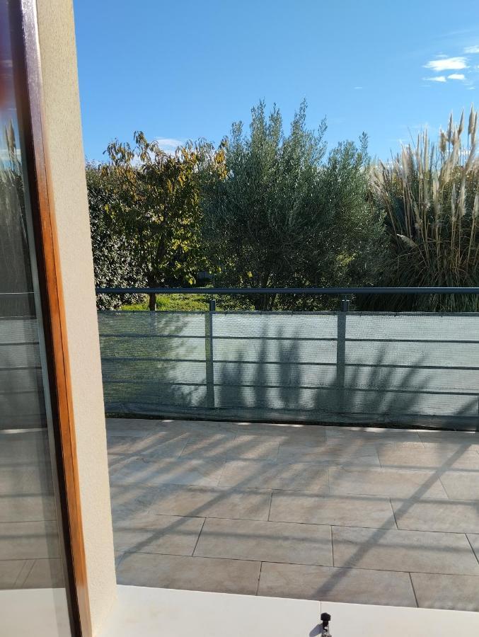 Studio Pont Du Gard Sernhac Exterior photo