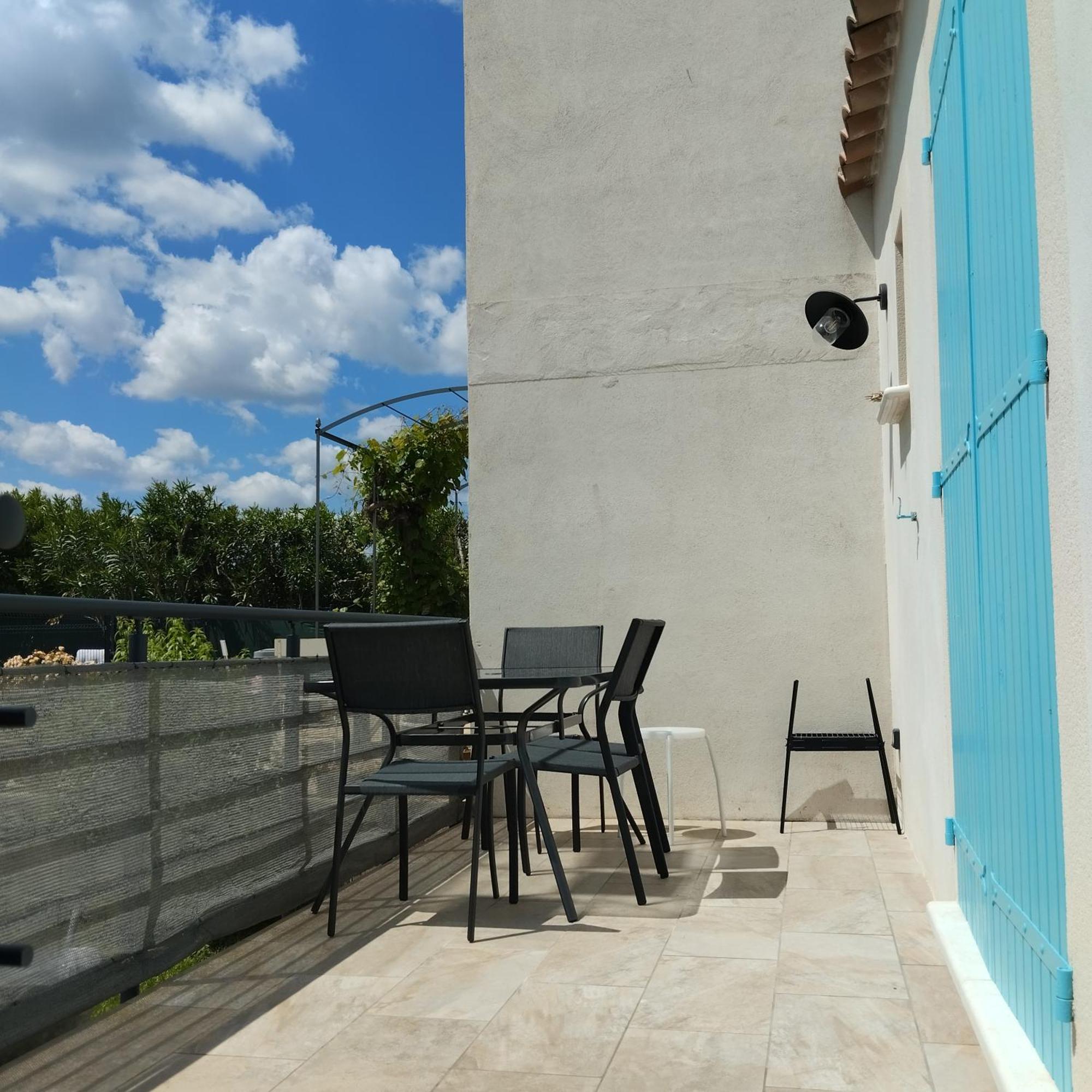 Studio Pont Du Gard Sernhac Room photo
